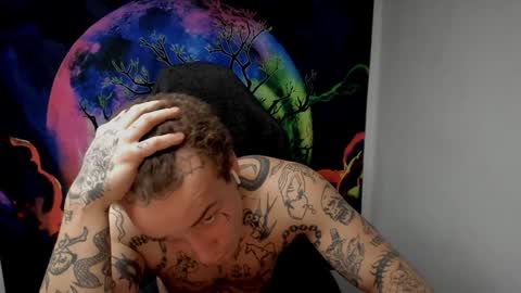 Layne online show from December 11, 2024, 5:26 pm