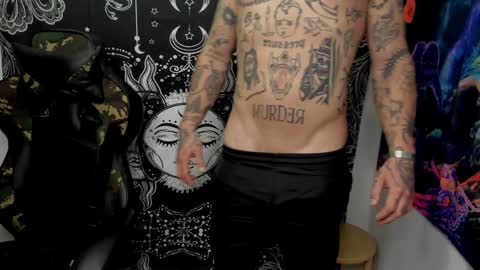 Layne online show from December 18, 2024, 10:02 pm