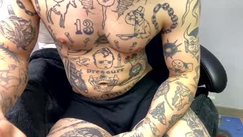 Layne online show from October 17, 2025, 8:39 am