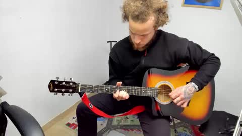 Layne online show from December 22, 2025, 9:56 pm