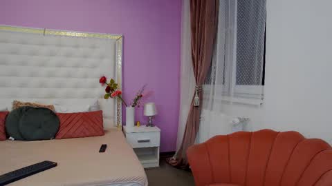 Snapshot of _lenapaul_ chatting on February 10, 2025, 5:14 am Lena Paul online show from February 10, 2025, 5:14 am