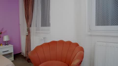 Snapshot of _lenapaul_ chatting on February 26, 2025, 4:14 am Lena Paul online show from February 26, 2025, 4:14 am