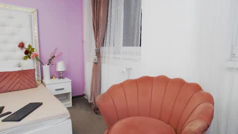 Snapshot of _lenapaul_ chatting on February 28, 2025, 4:21 am Lena Paul online show from February 28, 2025, 4:21 am