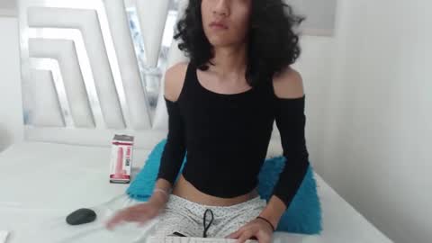 _lexx1e online show from December 24, 2024, 5:13 pm