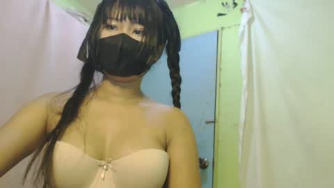 Snapshot of _lilies_gigi_ chatting on June 13, 2026, 2:53 am _lilies_gigi_ online show from June 13, 2026, 2:53 am