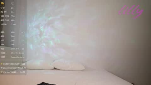 _lillilly_ online show from May 30, 2026, 4:53 am