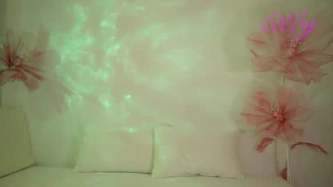 _lillilly_ online show from July 2, 2026, 5:35 am