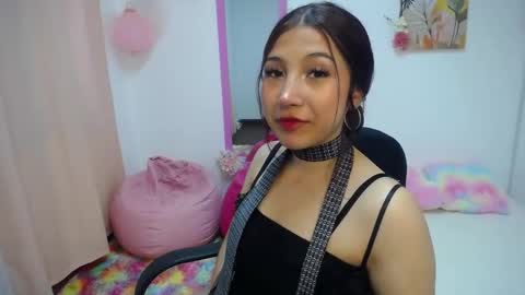   linrose   online show from March 26, 2026, 6:24 pm