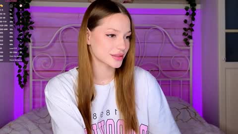 Snapshot of _lisaalisa_ chatting on January 5, 2025, 1:15 pm Alice online show from January 5, 2025, 1:15 pm