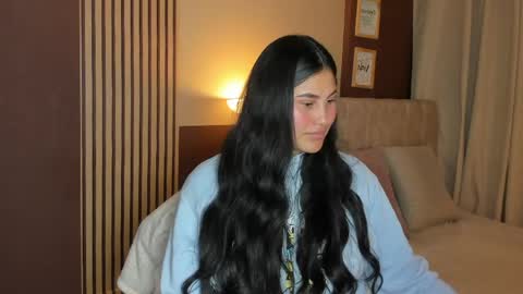 Ivy 3 online show from April 14, 2026, 8:04 pm