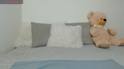 Snapshot of _little_misss chatting on January 15, 2025, 2:02 pm Mila  online show from January 15, 2025, 2:02 pm