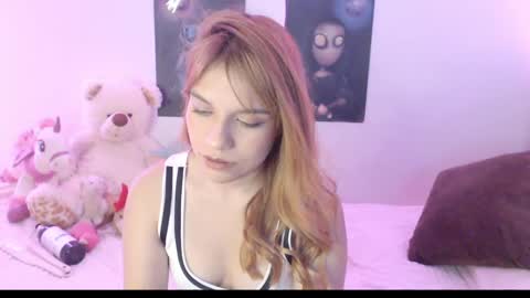 Snapshot of _lloou_ chatting on June 2, 2026, 10:56 pm Sofia 3 online show from June 2, 2026, 10:56 pm