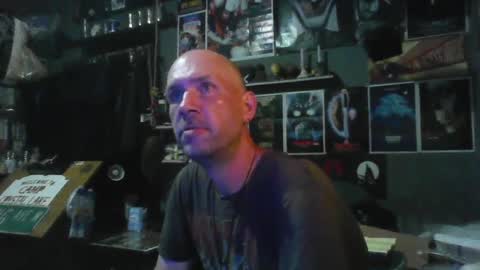 Snapshot of _longfellow chatting on July 18, 2026, 3:22 am That guy online show from July 18, 2026, 3:22 am
