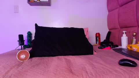 Lorrayne online show from February 25, 2025, 3:05 pm