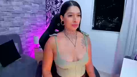  Laura  Independent Model  online show from September 28, 2025, 12:05 am