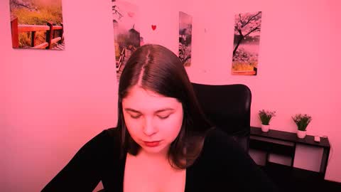 Mary online show from September 25, 2025, 8:51 am