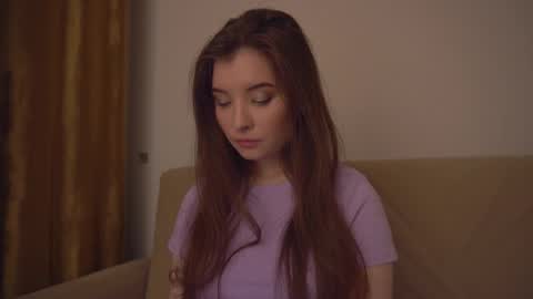 Snapshot of _lovelyen chatting on October 31, 2025, 3:07 am Alice online show from October 31, 2025, 3:07 am