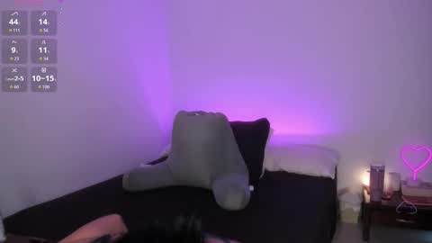   online show from November 20, 2025, 12:16 pm