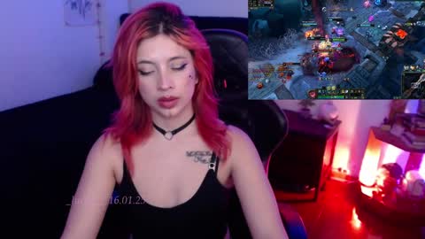 Queen.  Help me reach 100 thumbs up  online show from January 17, 2025, 2:18 am