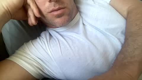 _lululeo_ online show from May 3, 2026, 8:26 pm