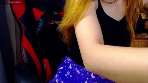 _luna10 online show from April 15, 2026, 2:18 am