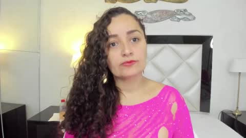  luna  sweet  online show from February 16, 2025, 3:26 am