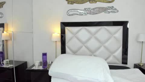  luna  sweet  online show from March 6, 2025, 6:52 am