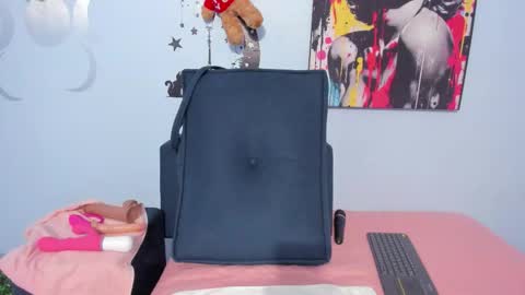  luna  sweet  online show from September 16, 2025, 11:50 pm