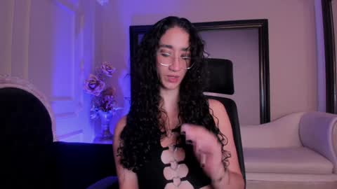  Luna  online show from January 15, 2025, 11:19 pm