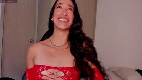  Luna  online show from October 28, 2025, 1:36 pm