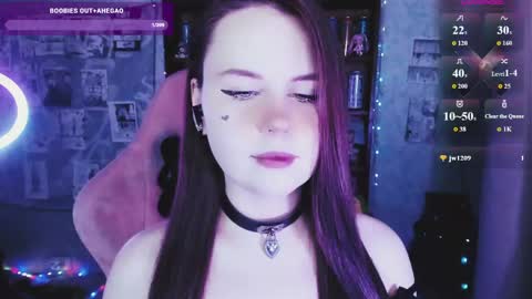 Mia online show from May 27, 2026, 4:48 pm