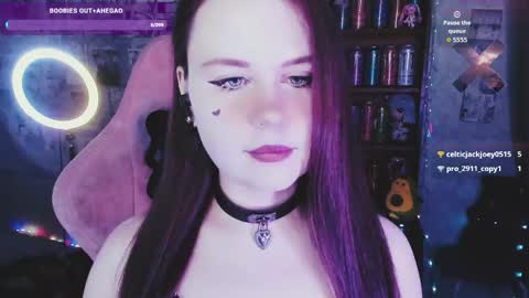 Mia online show from May 29, 2026, 5:55 pm