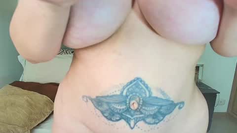 Lady Chanel online show from February 3, 2025, 4:52 pm