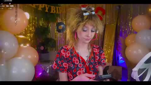 Snapshot of _madinameow_ chatting on October 12, 2025, 11:04 pm Madina- Mads online show from October 12, 2025, 11:04 pm