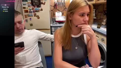 Snapshot of _magic_kis chatting on November 24, 2025, 6:46 am _magic_kis online show from November 24, 2025, 6:46 am