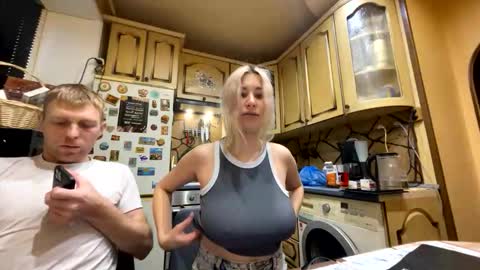 Snapshot of _magic_kis chatting on April 6, 2026, 3:46 pm _magic_kis online show from April 6, 2026, 3:46 pm