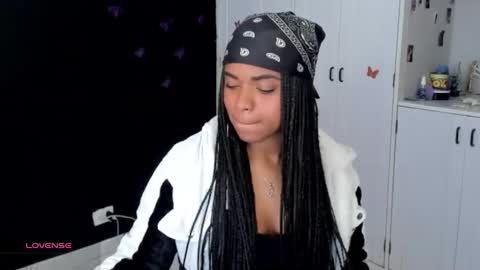 MARCELA online show from October 5, 2025, 9:56 pm