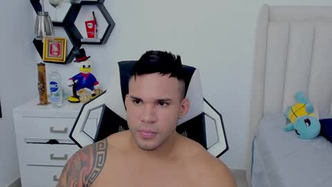 _matthew_santos_ online show from December 28, 2024, 2:11 am