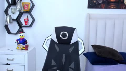 _matthew_santos_ online show from January 24, 2025, 12:31 am