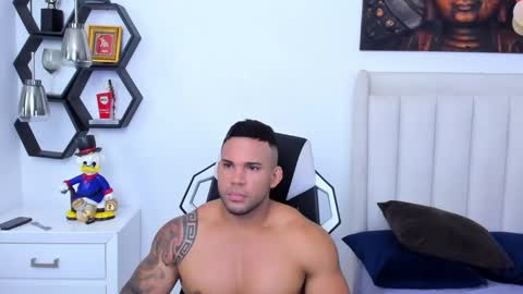 _matthew_santos_ online show from January 25, 2025, 11:11 pm