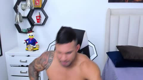 _matthew_santos_ online show from February 2, 2025, 10:17 pm