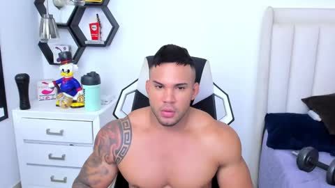 _matthew_santos_ online show from February 9, 2025, 10:21 pm