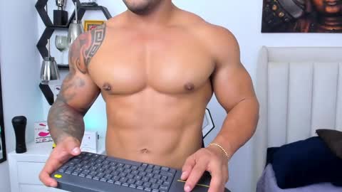 _matthew_santos_ online show from February 17, 2025, 11:31 pm