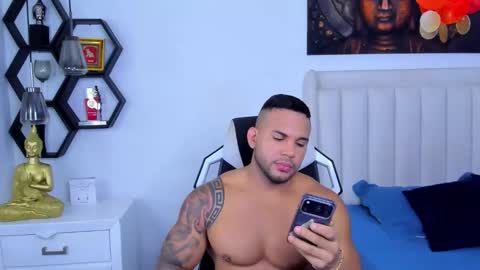 _matthew_santos_ online show from November 12, 2025, 11:36 pm