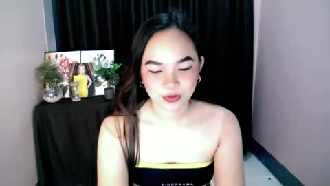 Snapshot of _maureen_ chatting on September 10, 2025, 10:48 am _maureen_ online show from September 10, 2025, 10:48 am