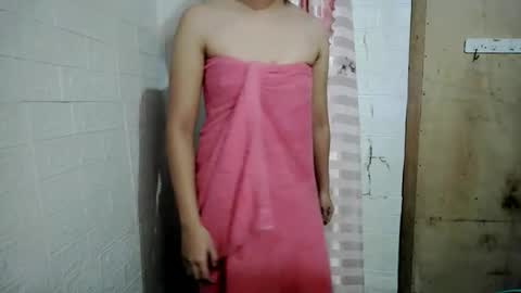 Snapshot of _maureen_ chatting on March 11, 2026, 5:35 am _maureen_ online show from March 11, 2026, 5:35 am