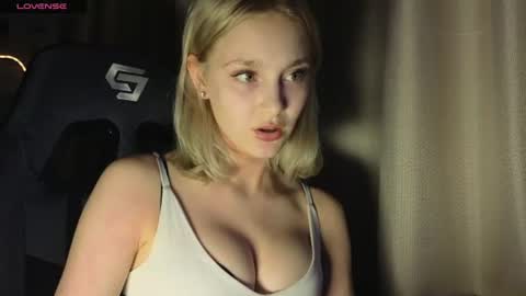 Snapshot of _mayaroberts chatting on July 3, 2026, 6:25 pm Im Cassy online show from July 3, 2026, 6:25 pm