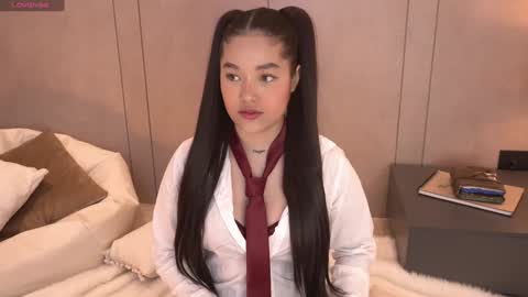     online show from December 6, 2024, 2:06 pm