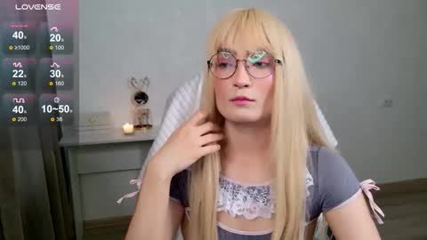 _meow_neko_ online show from November 24, 2025, 10:37 am