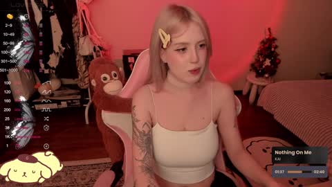 Snapshot of _meowmiko__ chatting on January 11, 2025, 8:43 pm miko3 online show from January 11, 2025, 8:43 pm